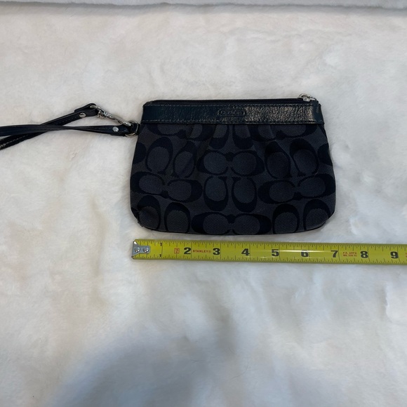 Coach Wristlet - Picture 7 of 8